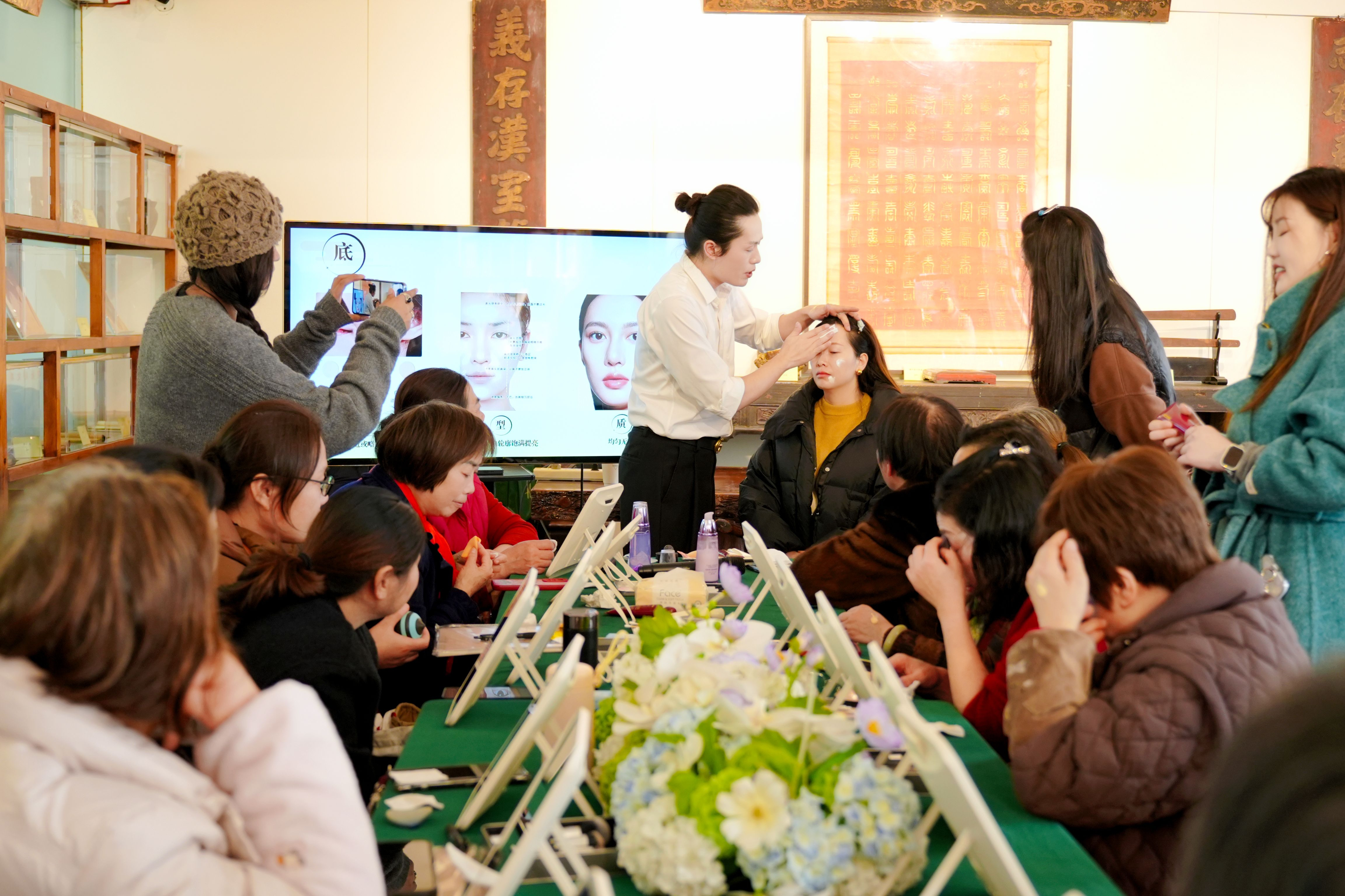 平安刘昌琴慈善信托｜“美力益+1”社区美妆活动温暖回顾